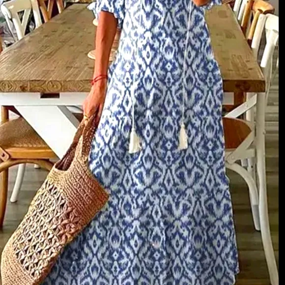 Dress - Picture 1 of 2